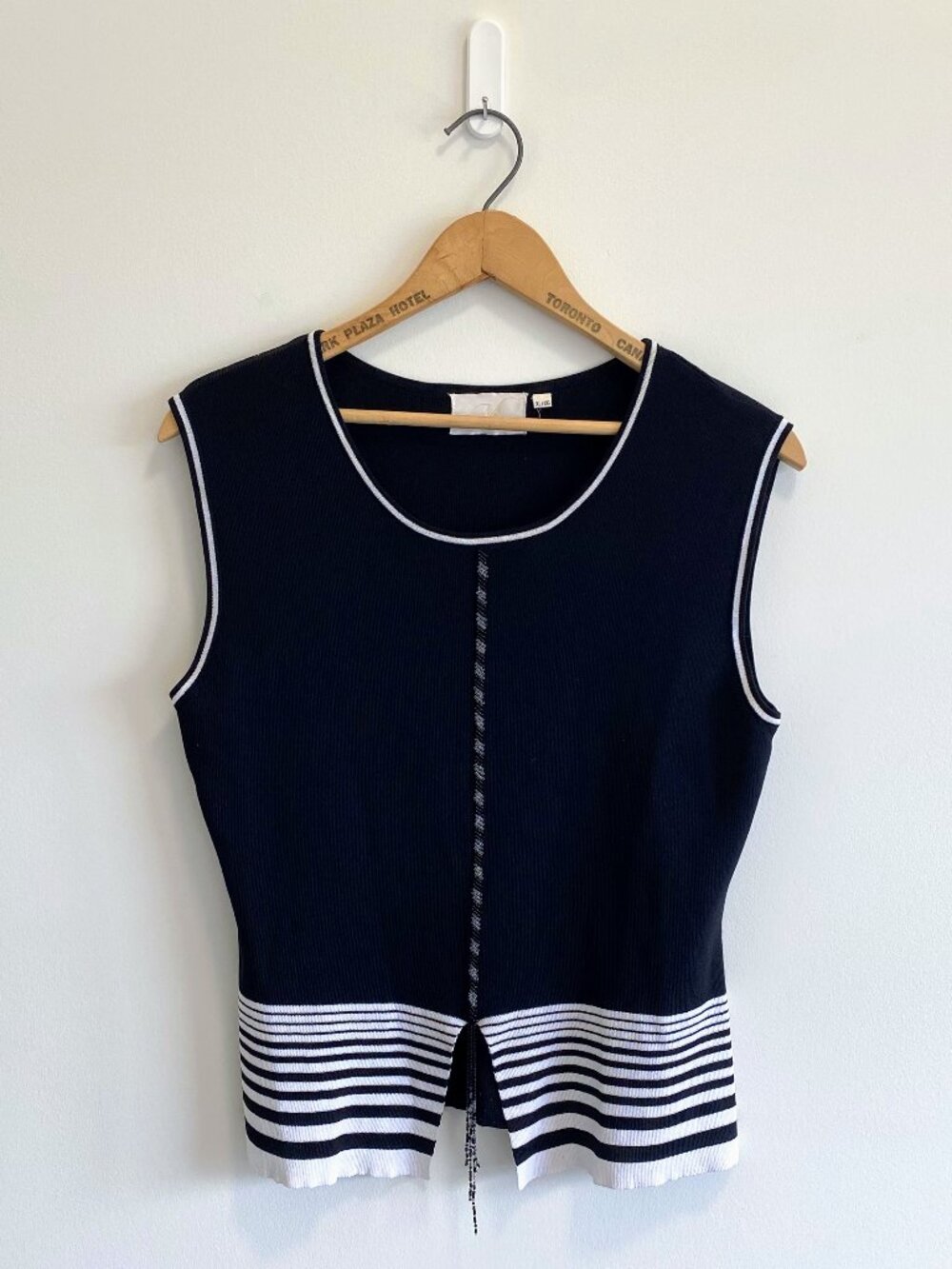 Vintage Tank Top w/ Beaded Tassel Detail / Y2K